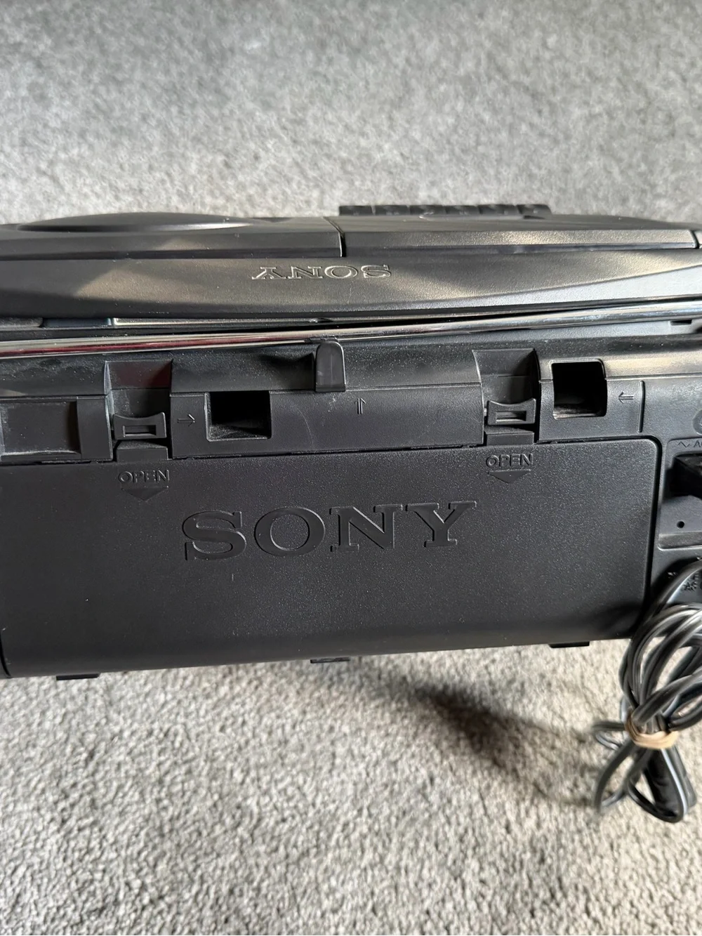 Sony CFD-S33 CD Radio Cassette Corder Boombox Mega Bass w/ Remote